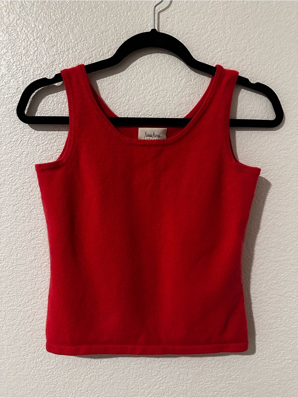 Neiman Marcus Coral Scoop Neck Tank